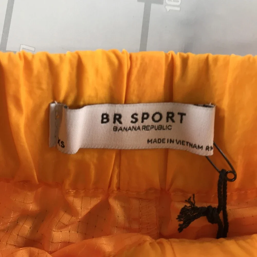 BR Sport Banana Republic Shorts Mens XS Orange Packable Wind Water Resistant